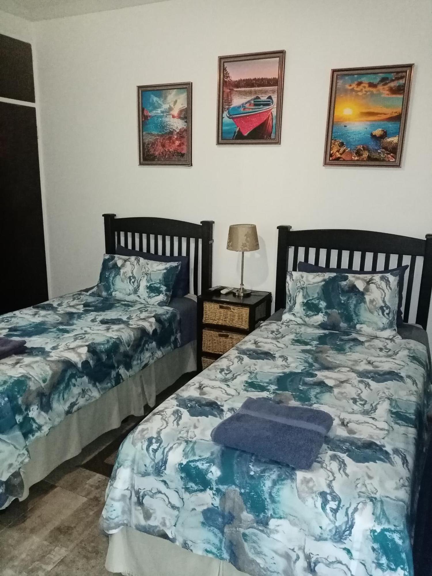 De La Rose Guesthouse Lephalale Esterno foto