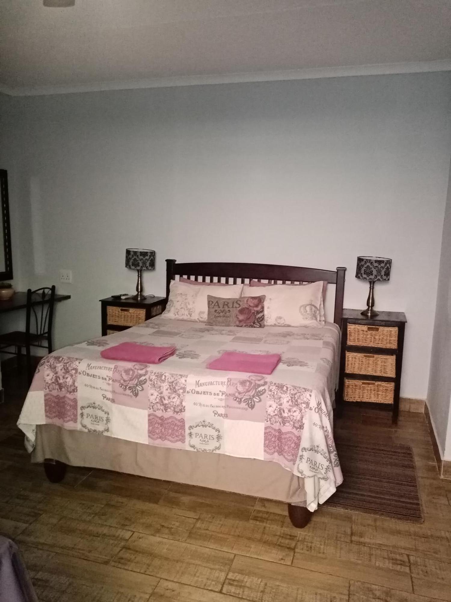 De La Rose Guesthouse Lephalale Esterno foto