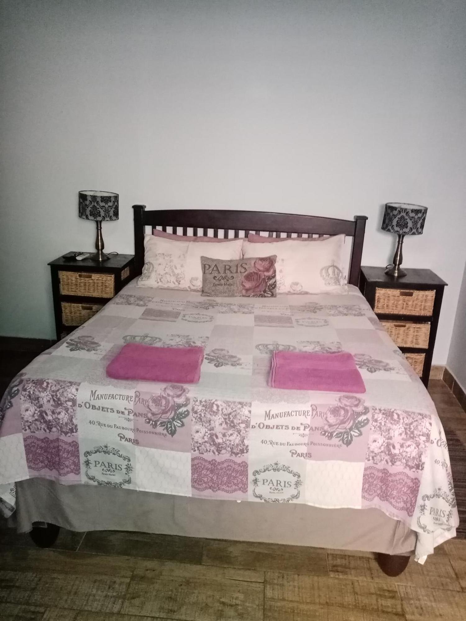 De La Rose Guesthouse Lephalale Esterno foto